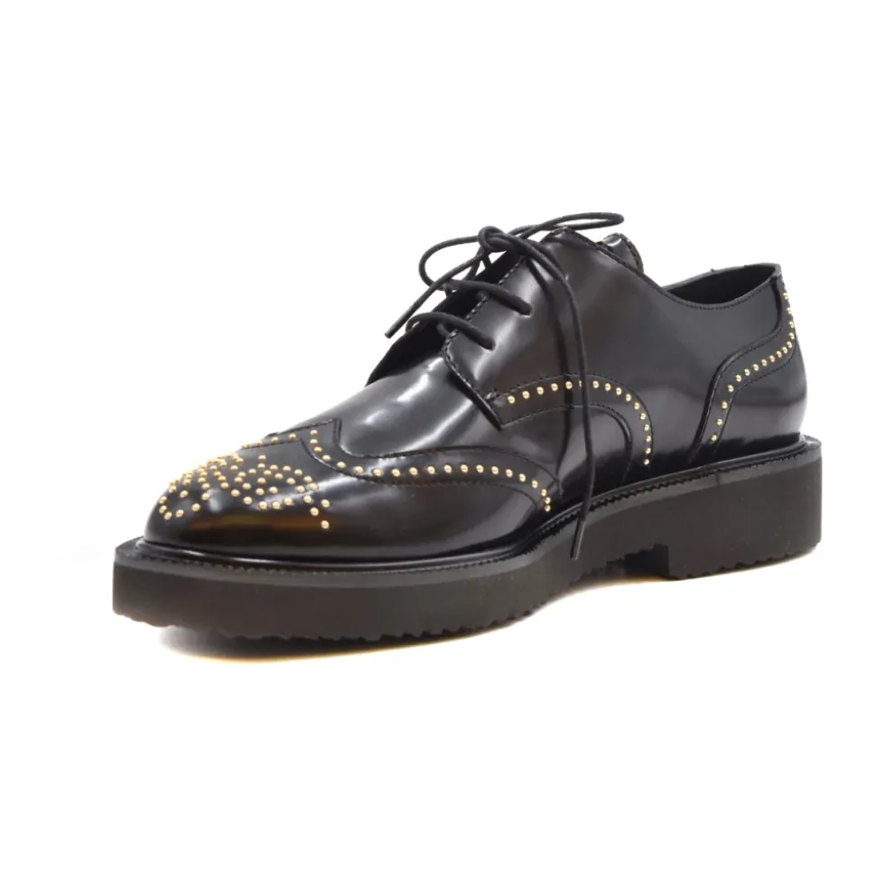 Buty sznurowane