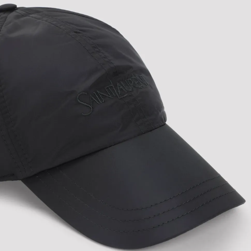 Caps