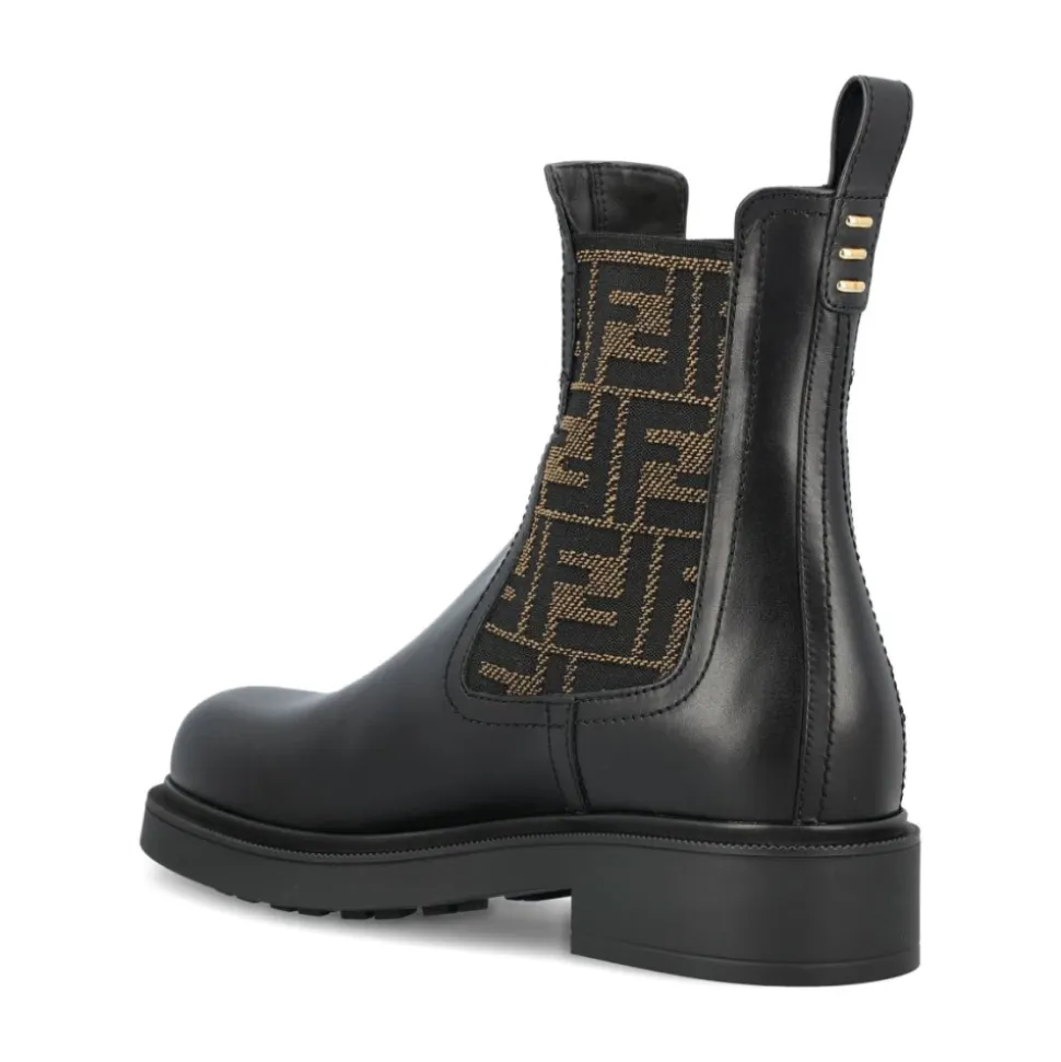 Czarne Skórzane Buty z Wzorem FF