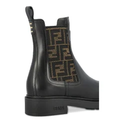 Czarne Skórzane Buty z Wzorem FF
