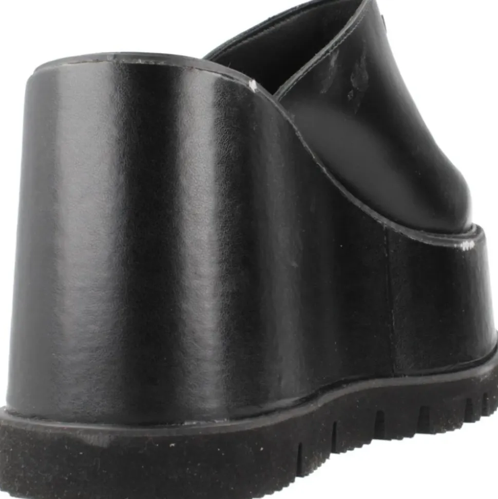 Diana Wedges