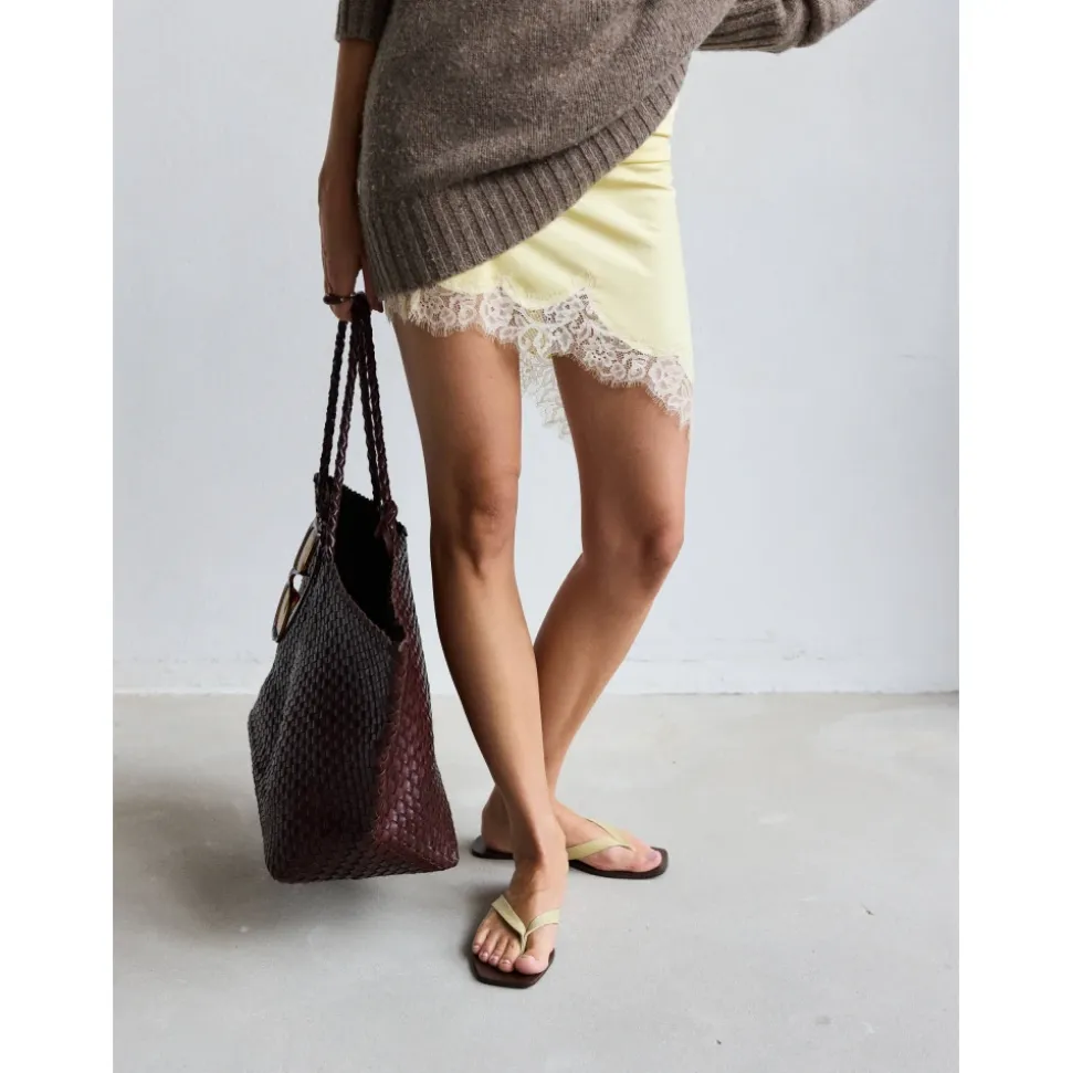 Flip Flops & Sliders