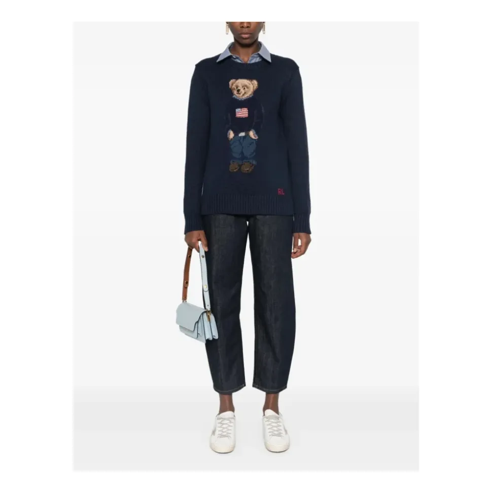 KNITWEAR