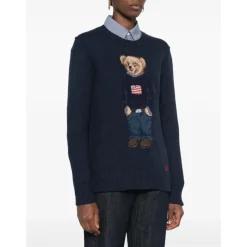 KNITWEAR