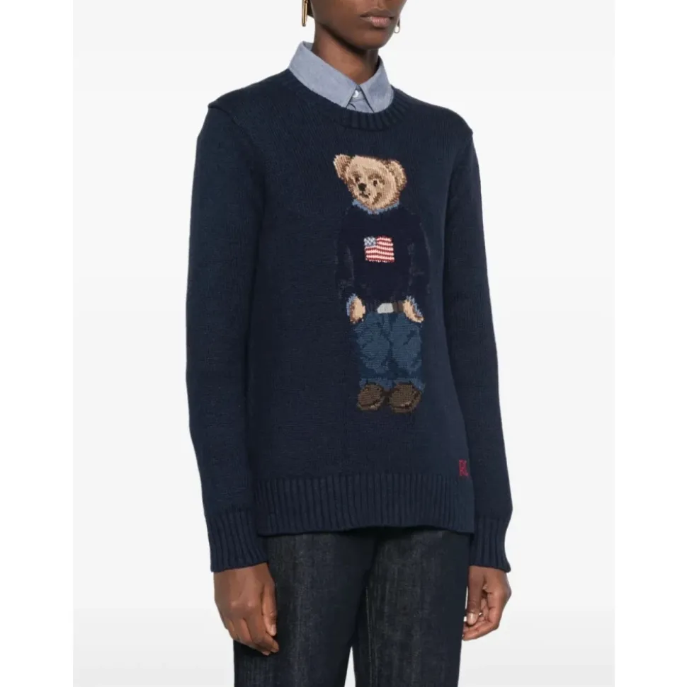 KNITWEAR
