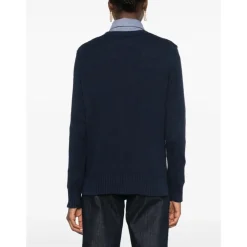 KNITWEAR