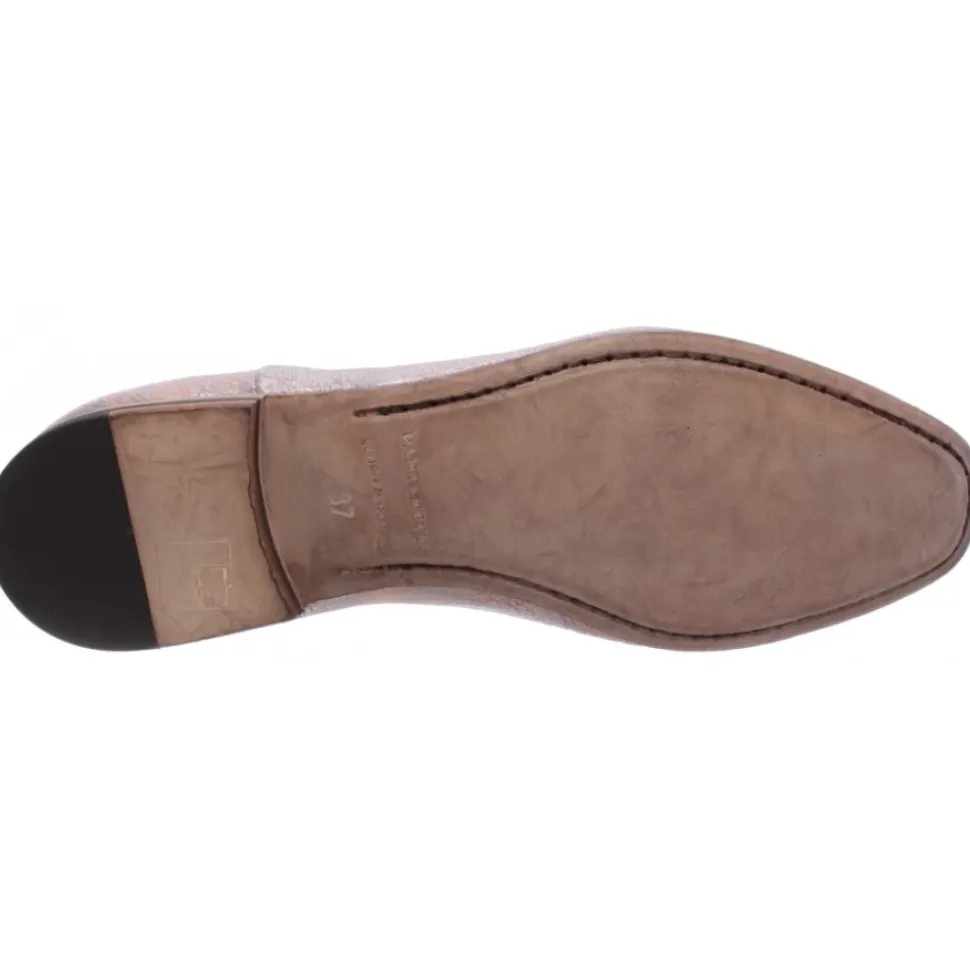 Kobiety i klasyczne buty