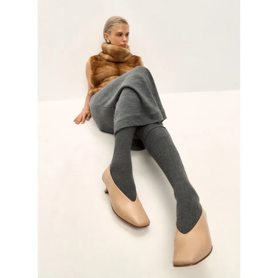 Minimalist Kitten Heels - Beige