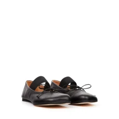 Płaskie buty z kokardą ze skóry