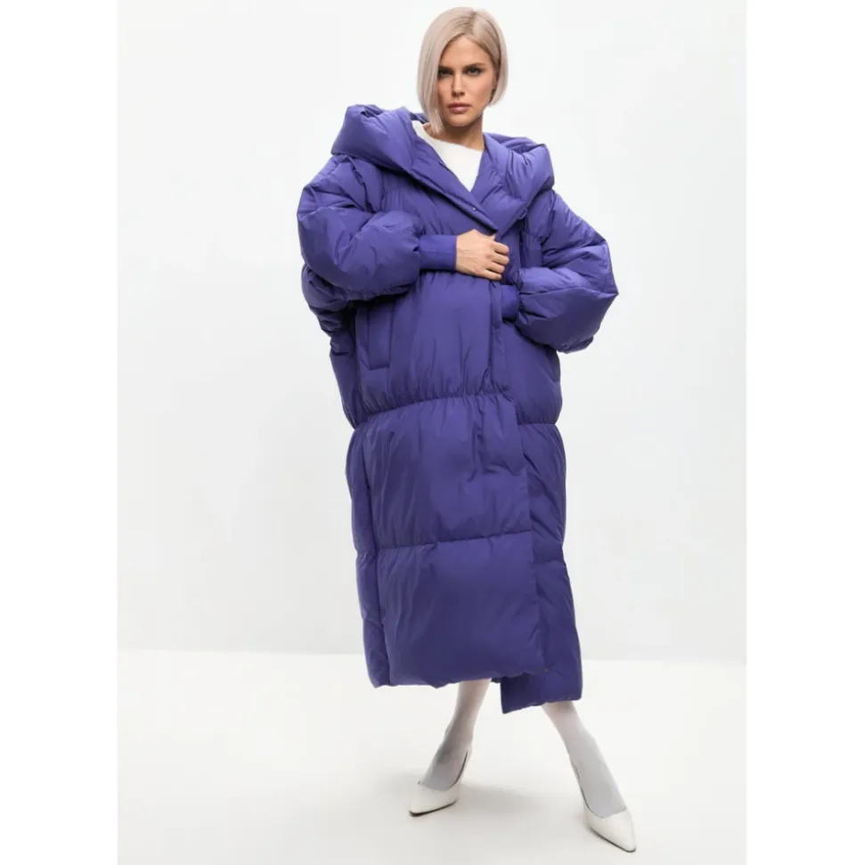 Puchowy płaszcz oversize