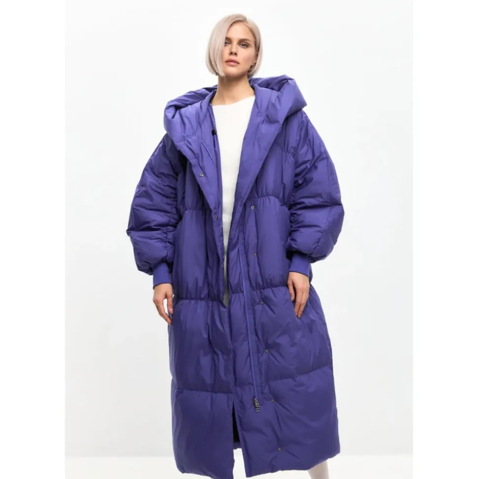 Puchowy płaszcz oversize