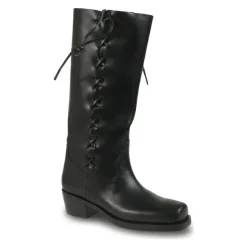 Roxanne Boot