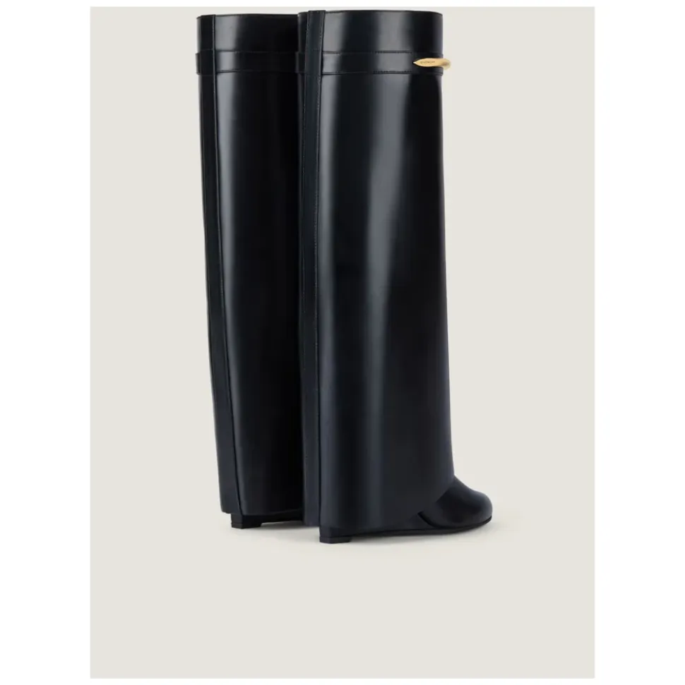 Shark Boots in Leather