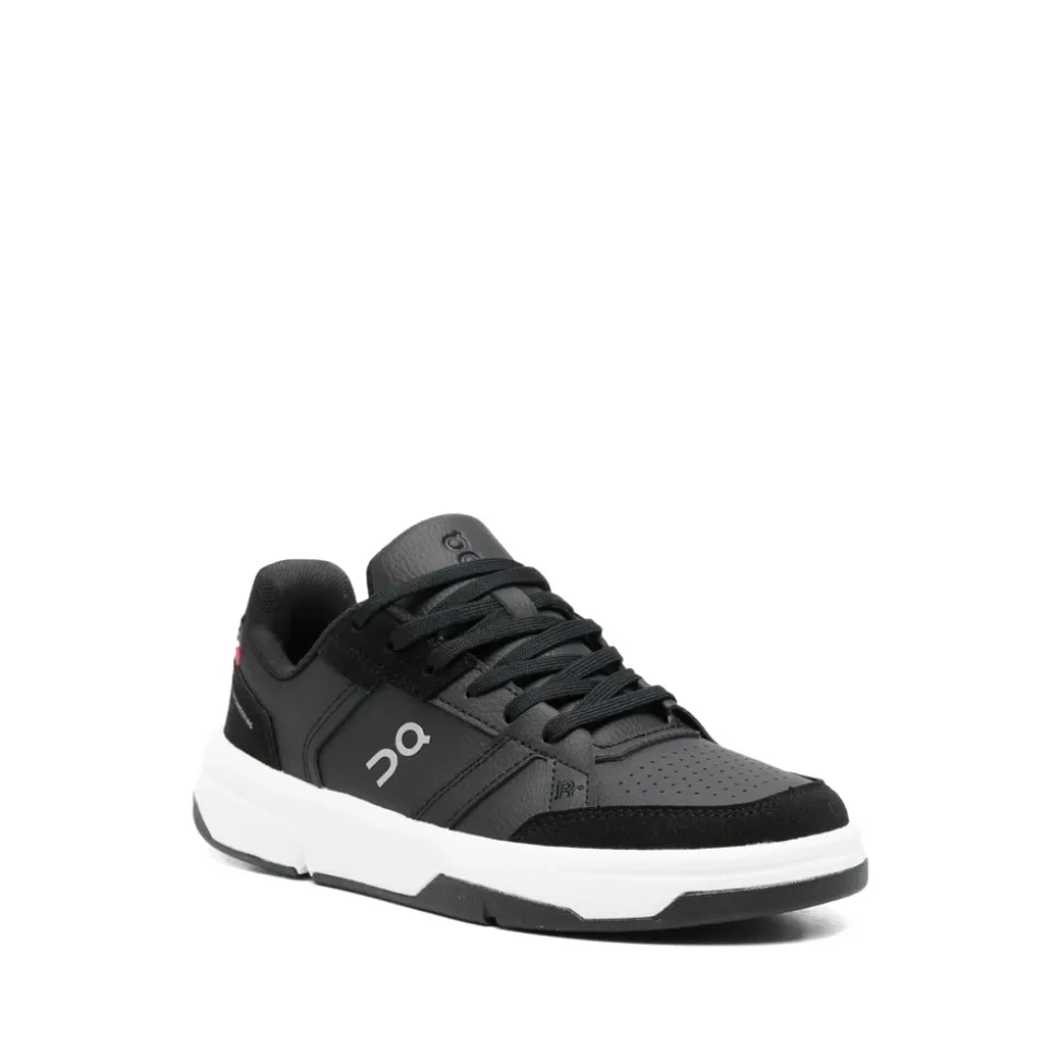 Sneakersy