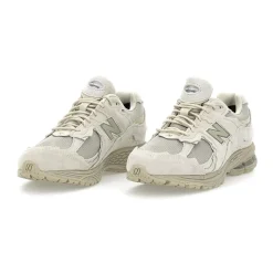 Sneakersy