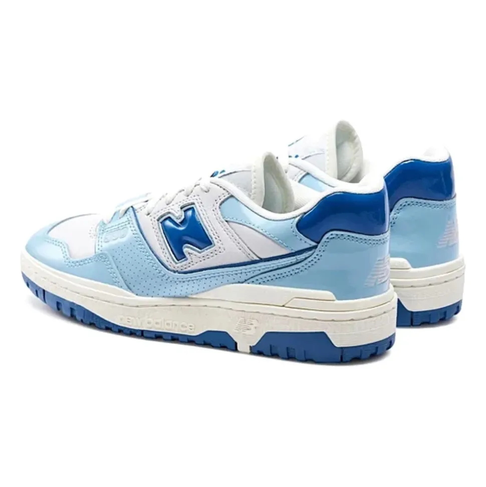 Sneakersy