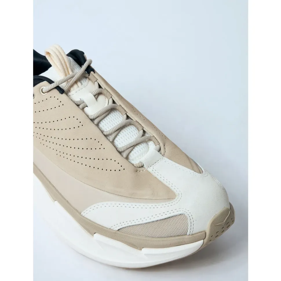 Sneakersy z nubukowej skóry na grubej podeszwie