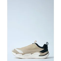 Sneakersy z nubukowej skóry na grubej podeszwie