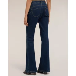 Straight Jeans