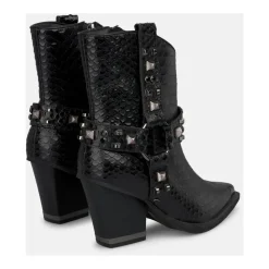 Studded bootie z metalicznym detalem