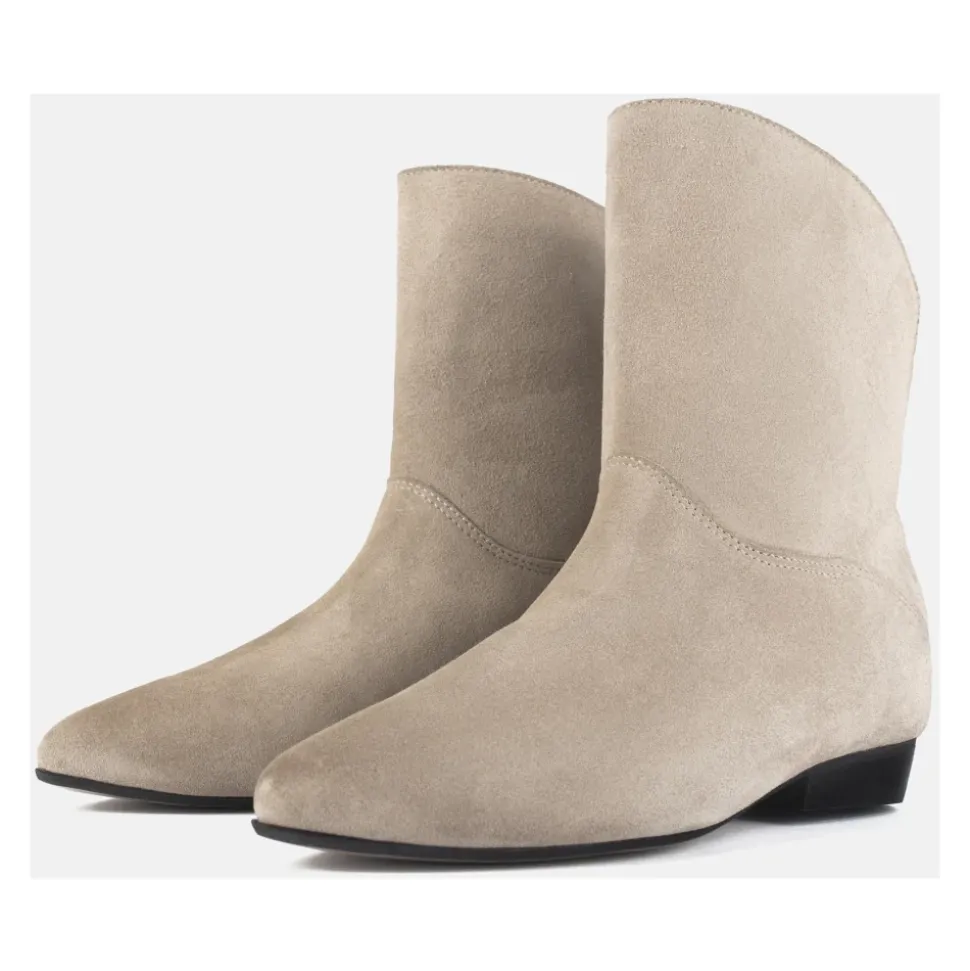 Stylowe Buty Shelter