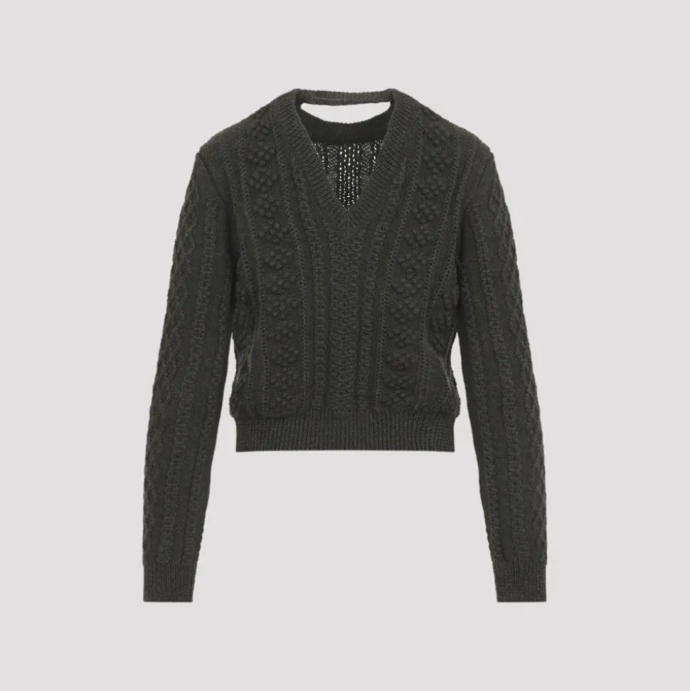 Sweter krótki z warkoczowym splotem