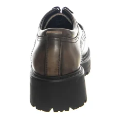 Sznurowane buty o niskim profilu