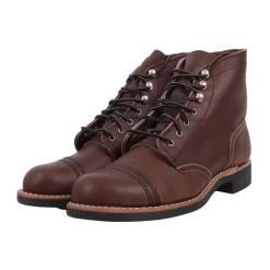 Wysokie sznurowane buty